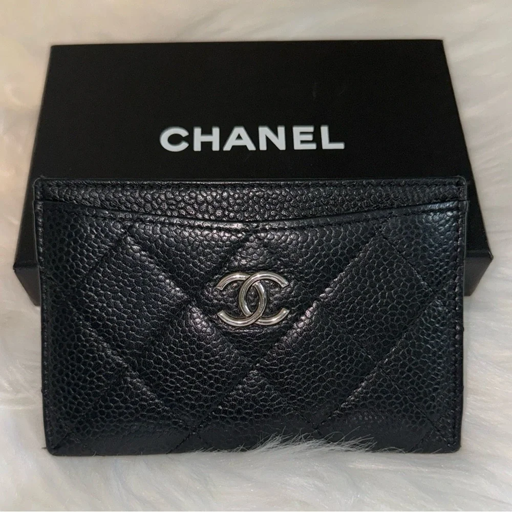 Chanel Interlocking CC Logo Card Holder black caviar
